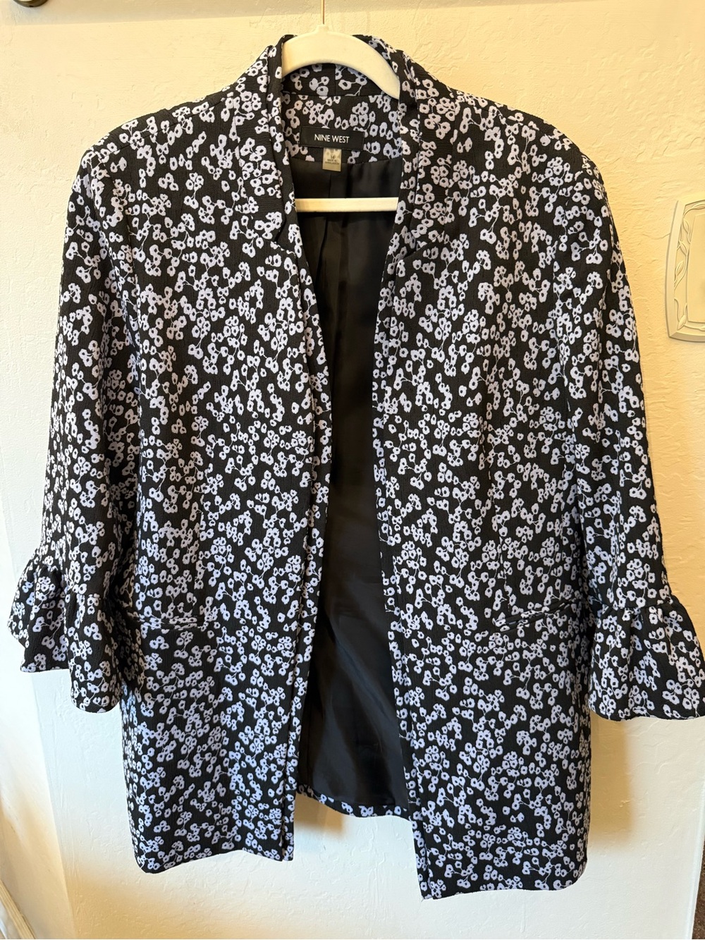 Nine West Black and Lavender/Periwinkle Detail Open-Front Blazer